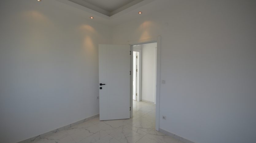 2 Bedrooms flat apartment for sale Alanya-Oba