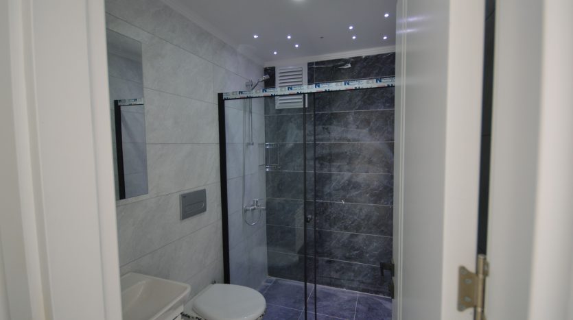 2 Bedrooms flat apartment for sale Alanya-Oba