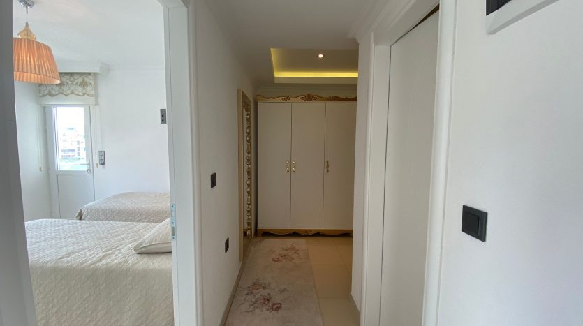 2 bedrooms apartment 100 m to the sea Alanya-Mahmutlar