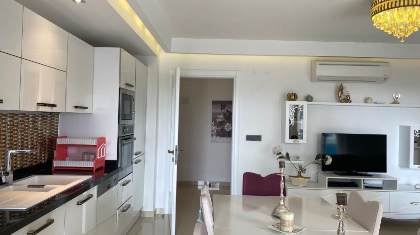 2 bedrooms apartment 100 m to the sea Alanya-Mahmutlar