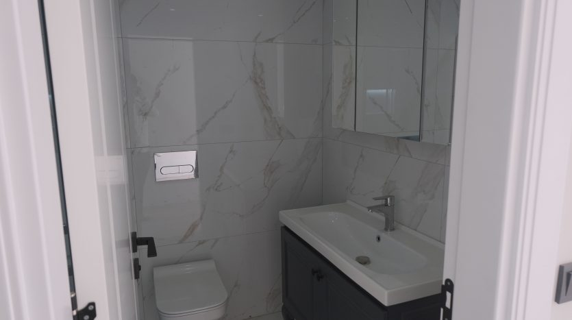 2+1 Apartment for sale in full facilities complex Alanya-Oba
