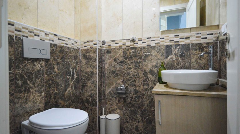 2+1 Duplex apartment in Kestel 300 m to the beach