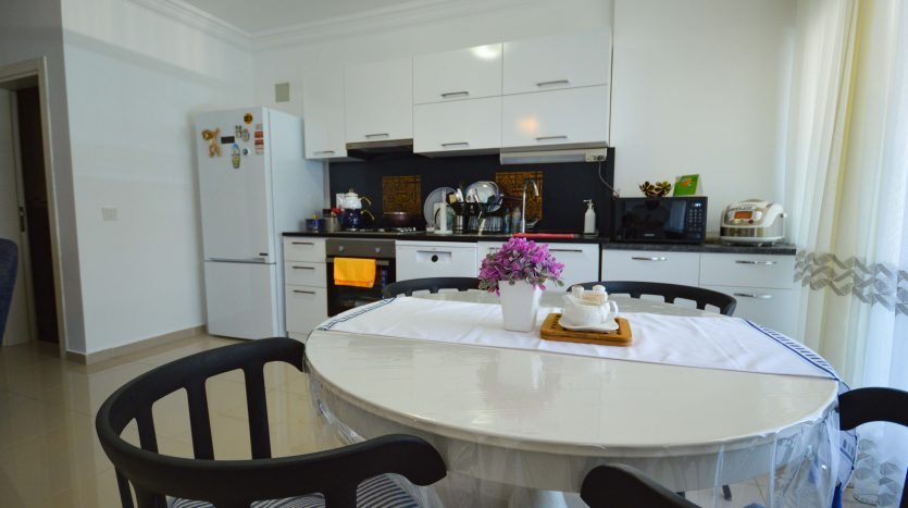 2+1 Duplex apartment in Kestel 300 m to the beach