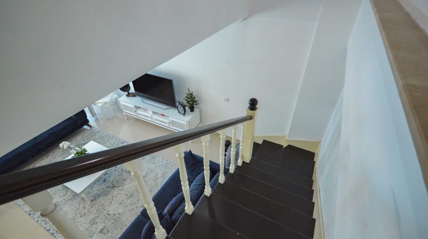 2+1 Duplex apartment in Kestel 300 m to the beach