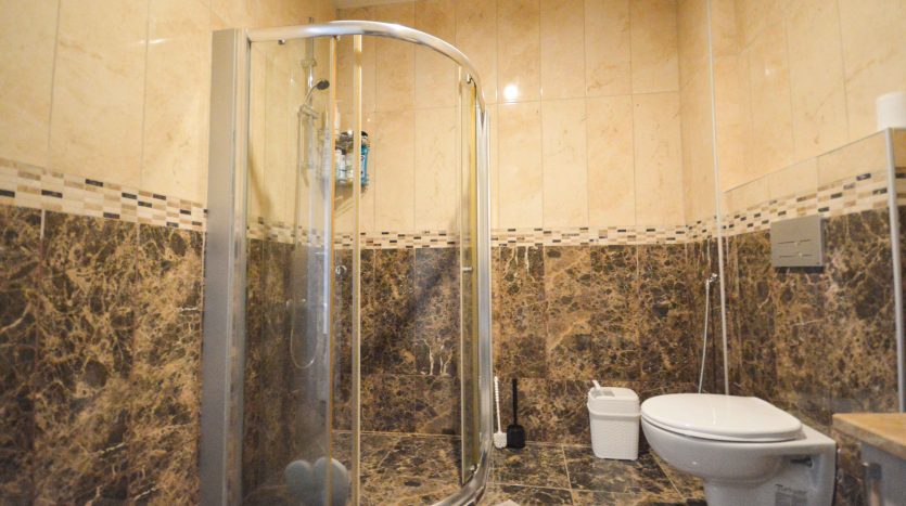 2+1 Duplex apartment in Kestel 300 m to the beach