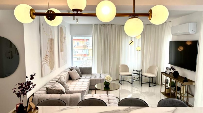 Modern design 2 bedrooms apartment in Center of Alanya