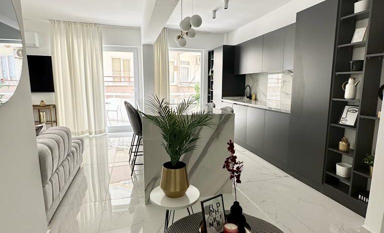 Modern design 2 bedrooms apartment in Center of Alanya