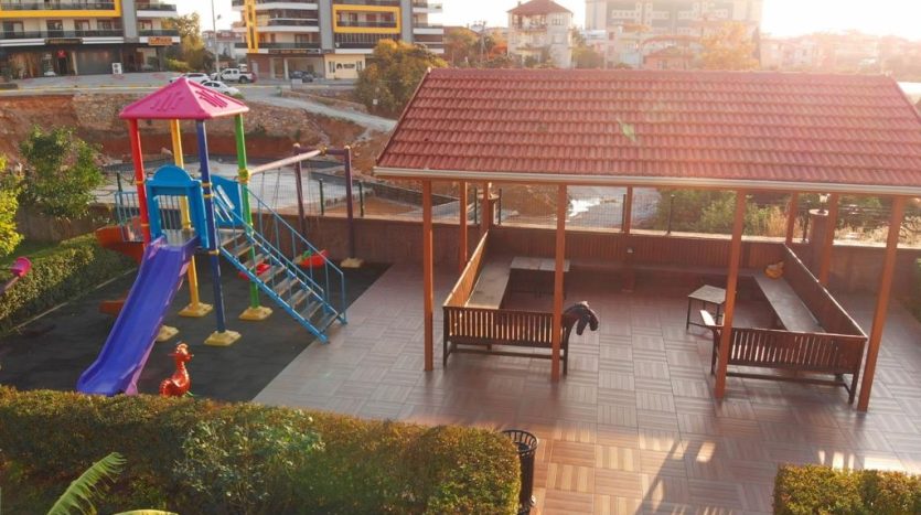 Spacious 5+1 Penthouse in full facilities residence Oba