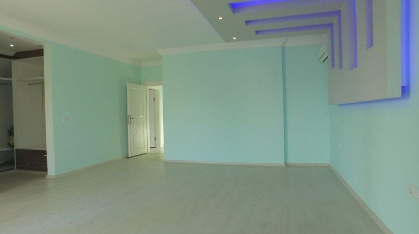 Spacious 5+1 Penthouse in full facilities residence Oba