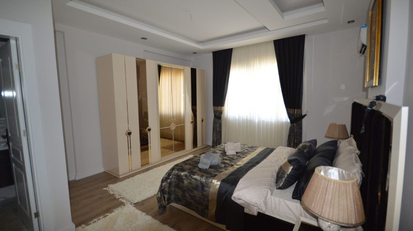 Spacious full furnished 3+1 for sale Alanya Oba