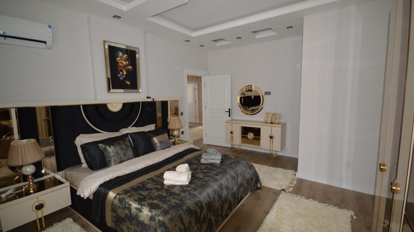 Spacious full furnished 3+1 for sale Alanya Oba