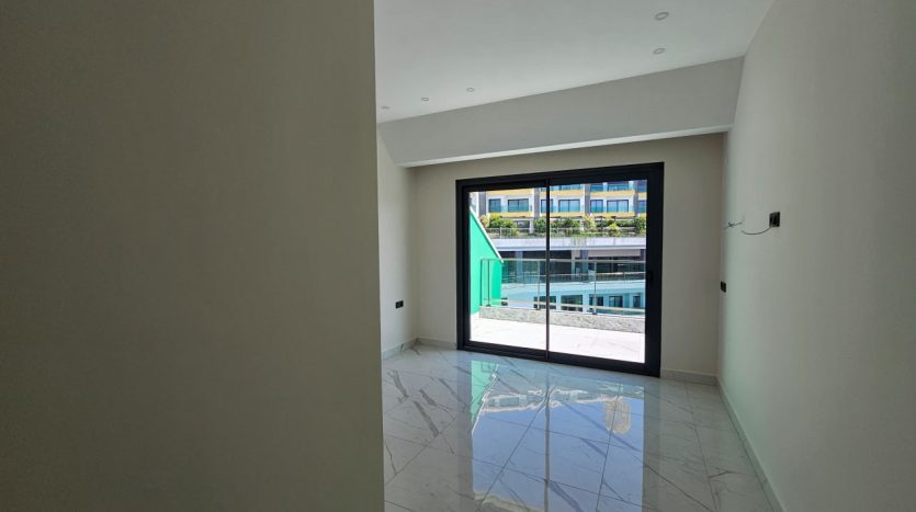 3-bedrooms-apartment-in-full-facilities-residence-zero-to-sea-alanya-kargicak