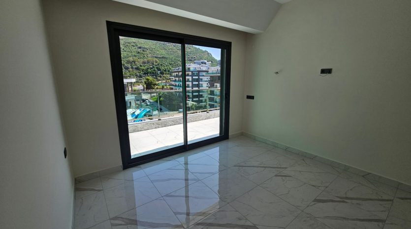 3-bedrooms-apartment-in-full-facilities-residence-zero-to-sea-alanya-kargicak