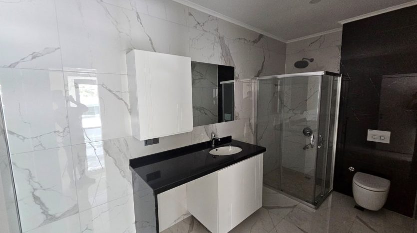 3-bedrooms-apartment-in-full-facilities-residence-zero-to-sea-alanya-kargicak