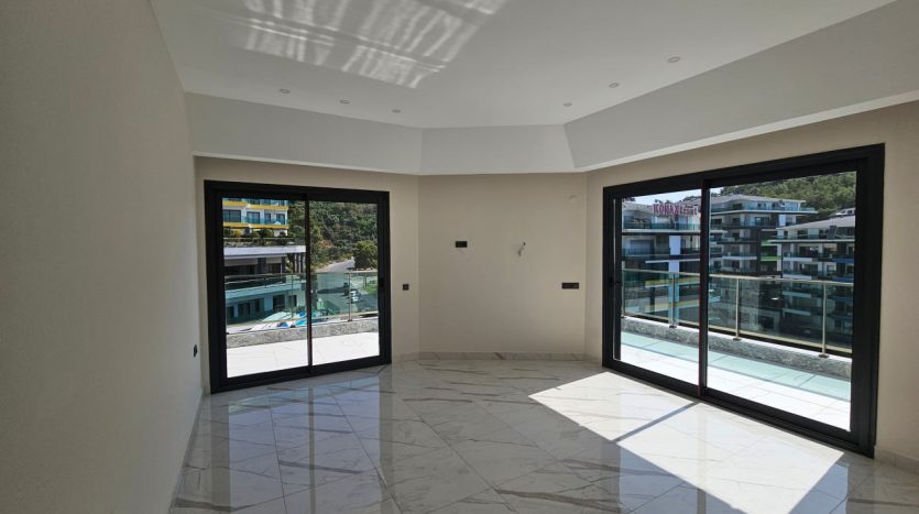 3-bedrooms-apartment-in-full-facilities-residence-zero-to-sea-alanya-kargicak