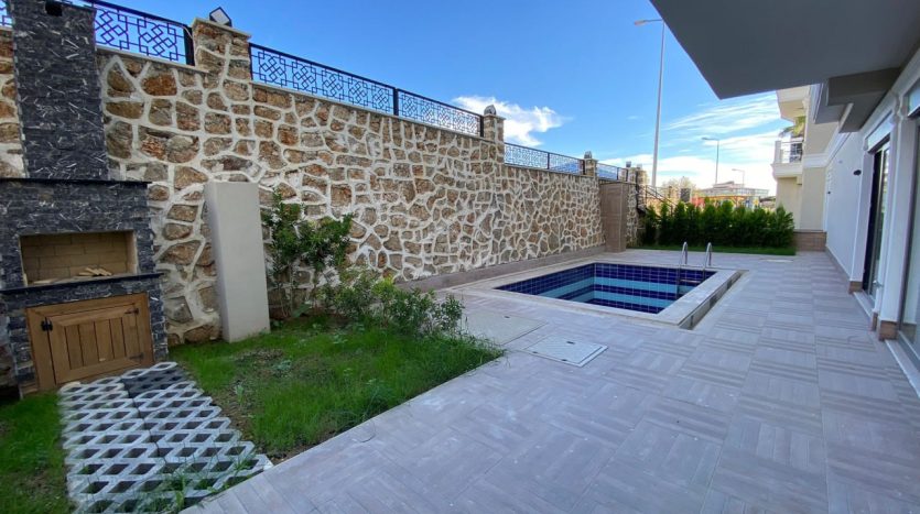 2-bedrooms-flat-with-a-large-private-garden-and-outdoor-pool-in-nova-garden-residence