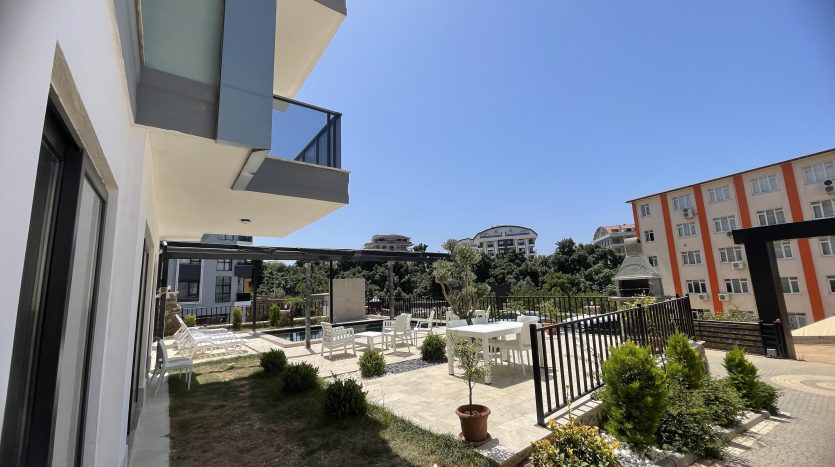 well-designed-11-duplex-apartment-with-private-garden-for-turkish-residential-permit-2