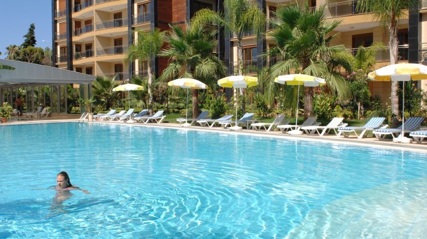 Full furnished 1+1 unit, zero to the sea, Center of Alanya