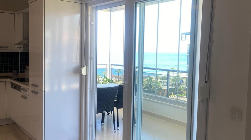 spacious-31-penthouse-100m-to-the-beach-in-kestel-alanya