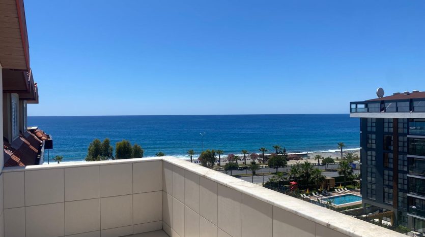 spacious-31-penthouse-100m-to-the-beach-in-kestel-alanya