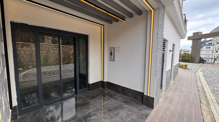 spacious-11-apartment-for-sale-in-oba-alanya